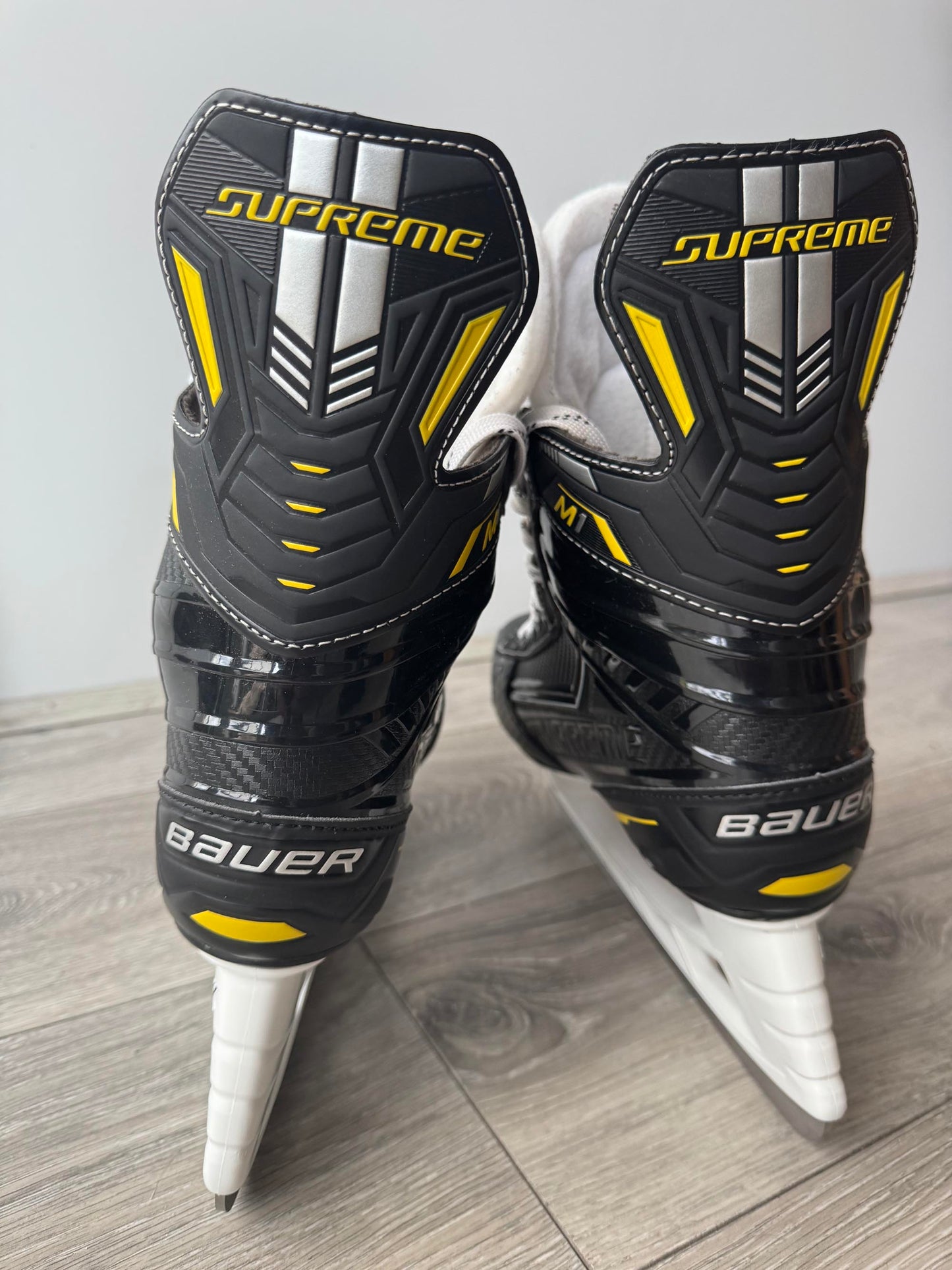 Supreme M1 - UK 7.5