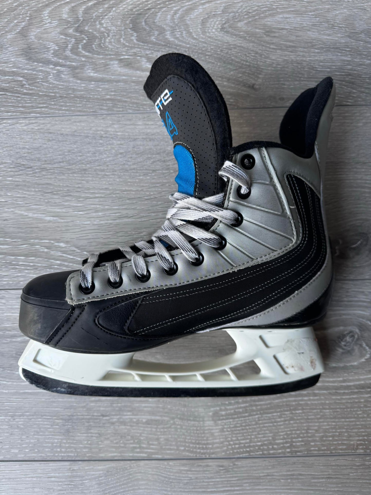 Ignite 44 - UK 8.5