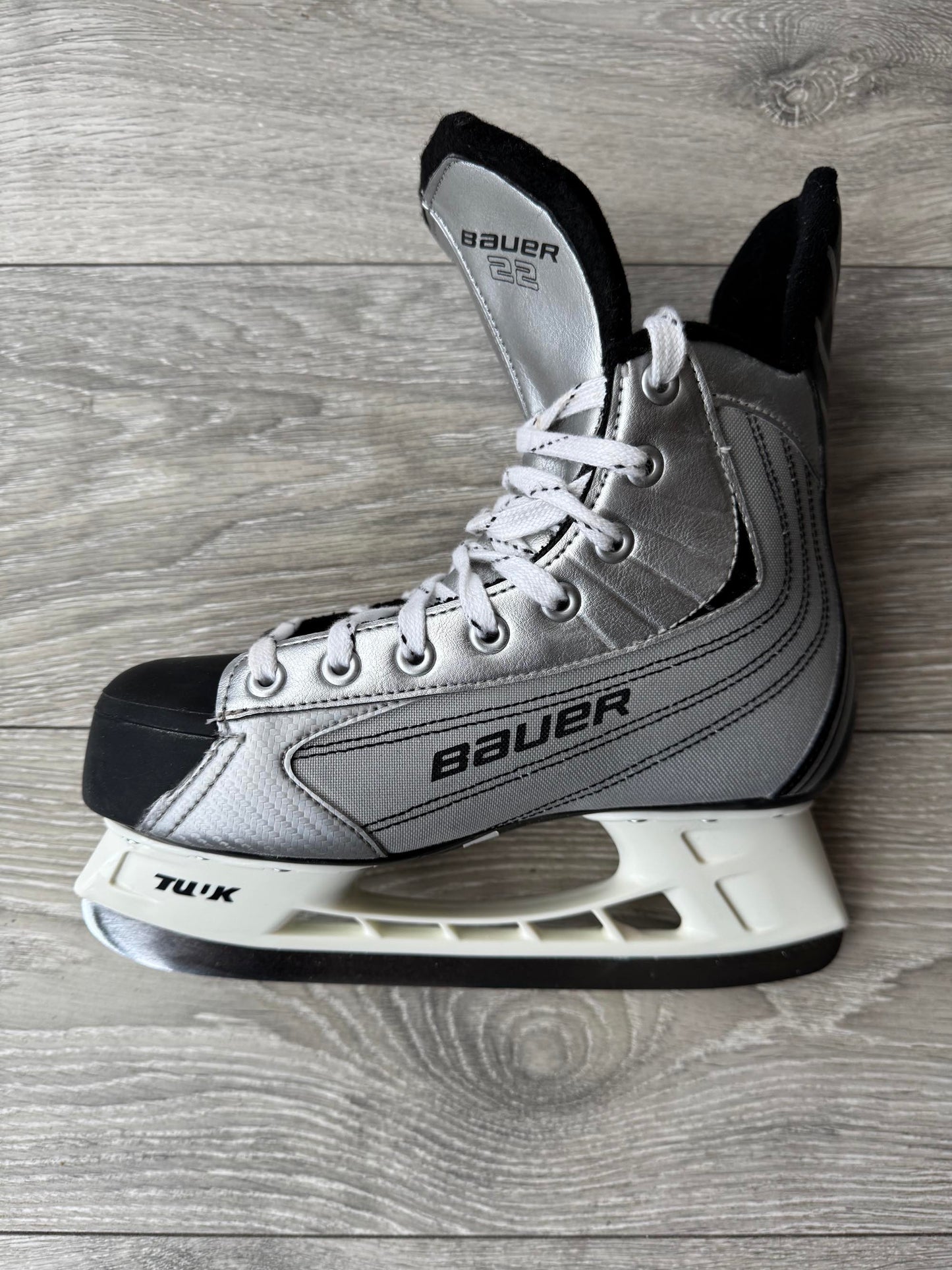 Bauer 22 "Silver Surfer" - UK 5.5