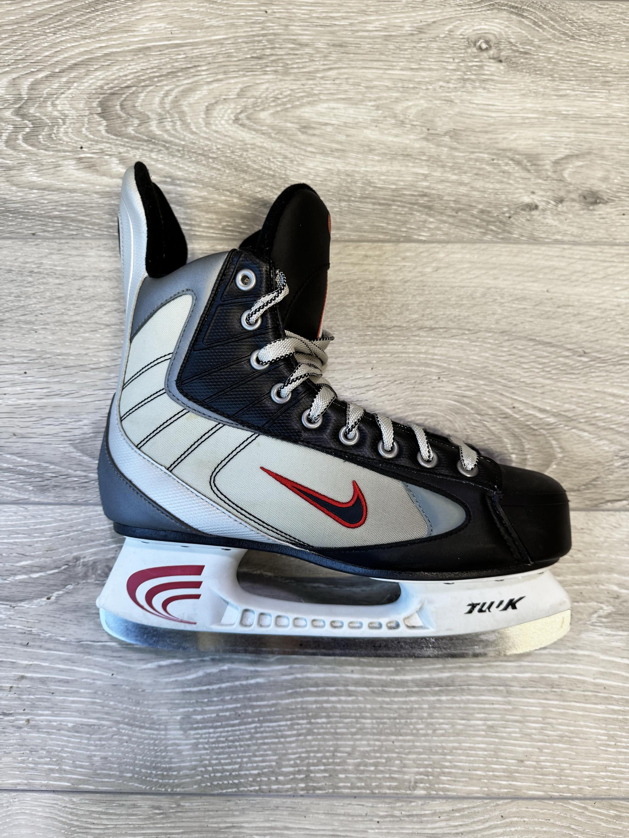 nike v2 skates
